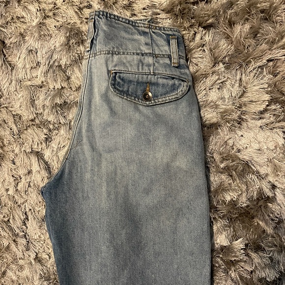 BDG - high waisted oversized jeans - Picture 3 of 3